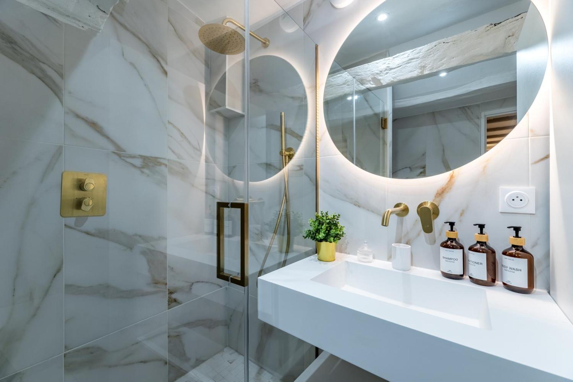 Suite Cathedrale Haut De Gamme + Parking - N°8 루앙 외부 사진